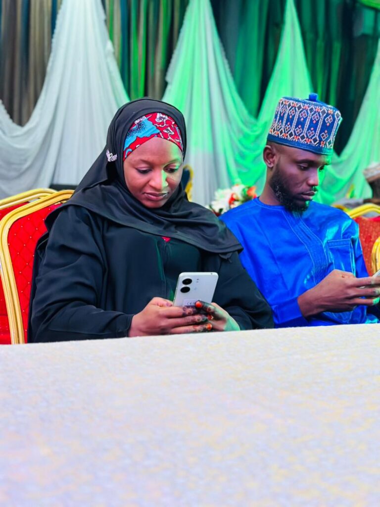 1713561230624 1713561182746